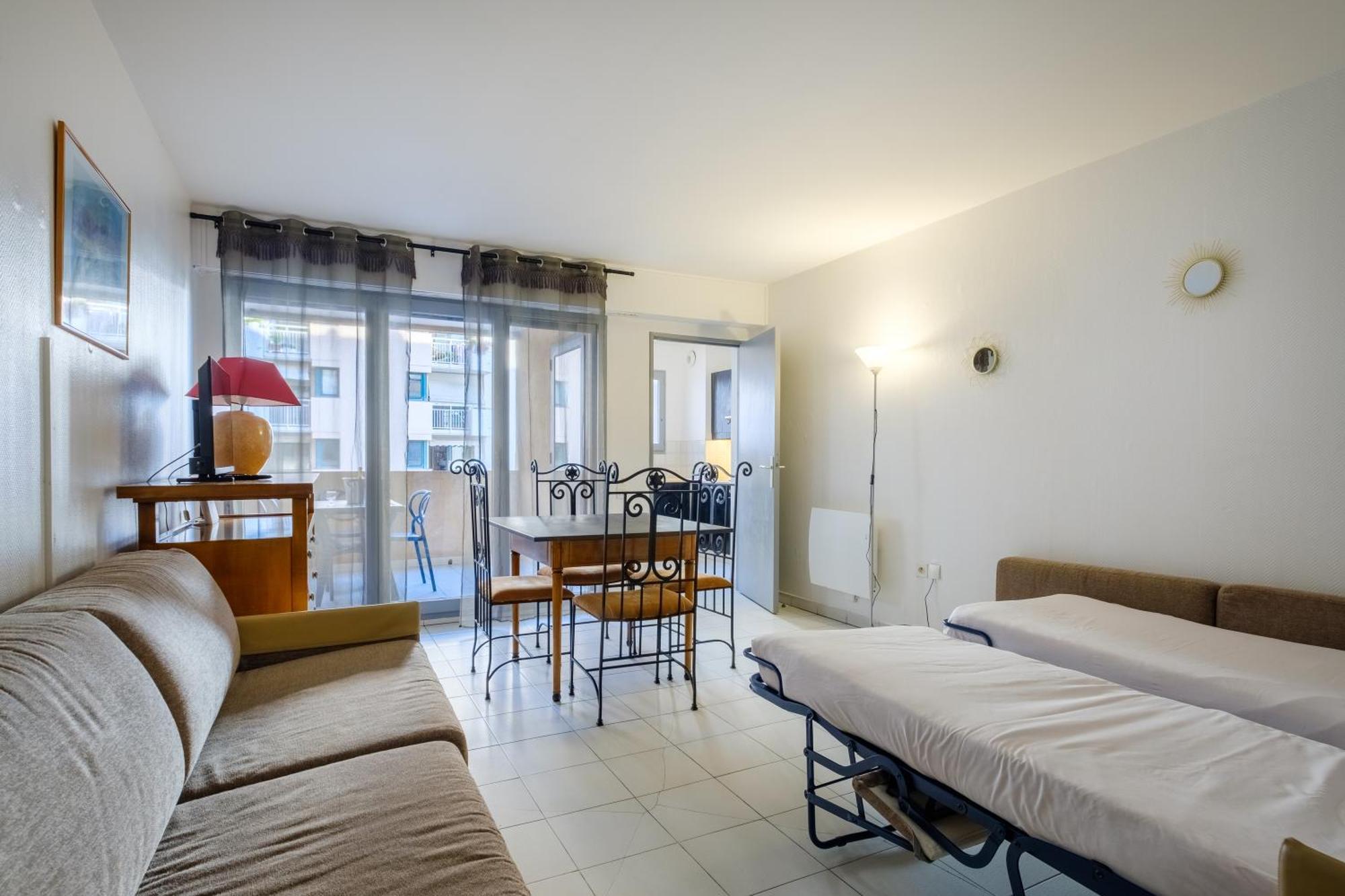 Residhotel Villa Maupassant Кан Екстериор снимка