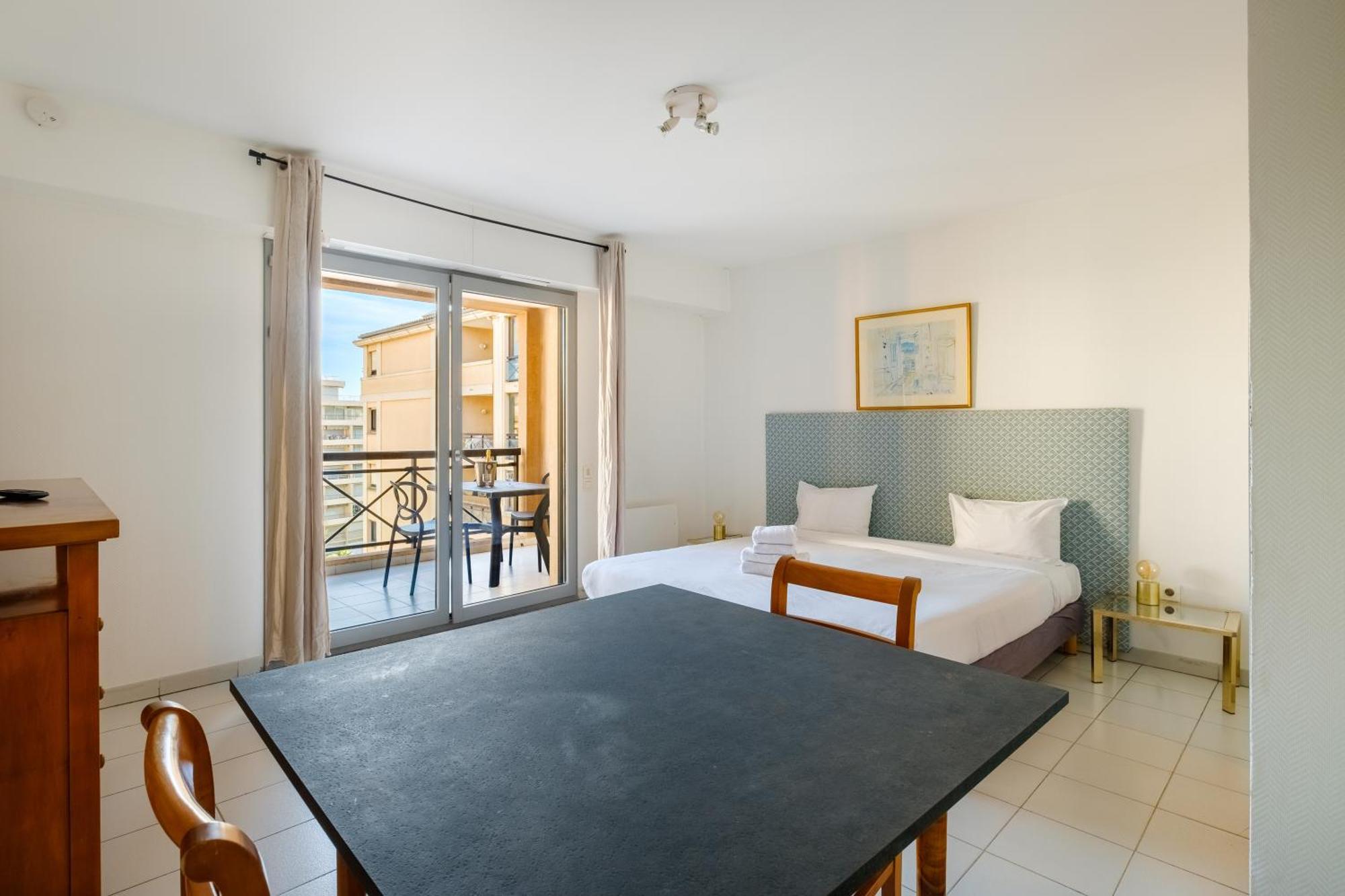 Residhotel Villa Maupassant Кан Екстериор снимка