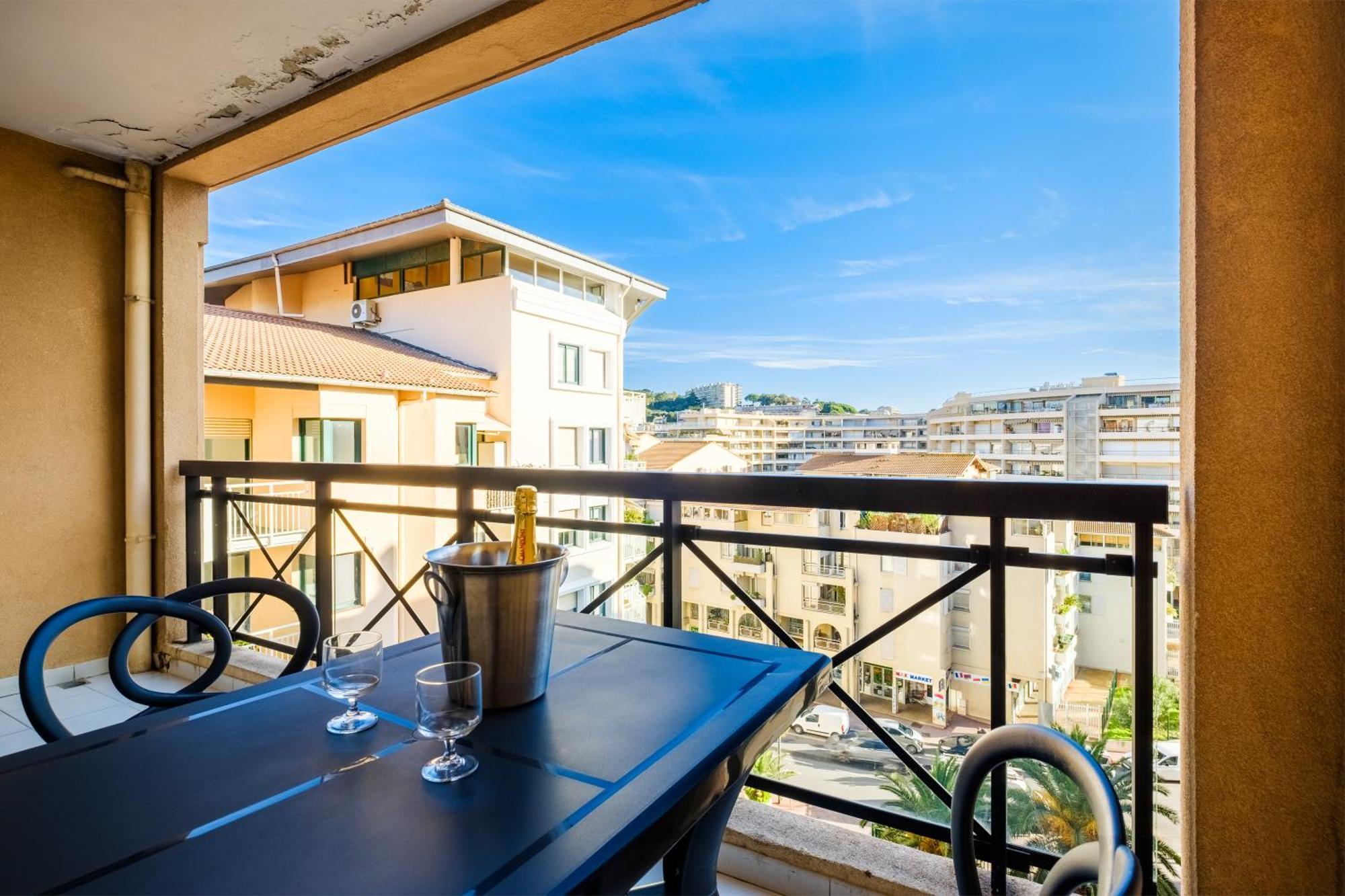 Residhotel Villa Maupassant Кан Екстериор снимка