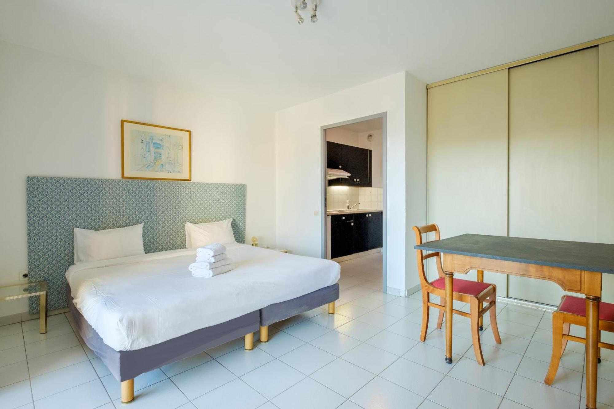 Residhotel Villa Maupassant Кан Екстериор снимка