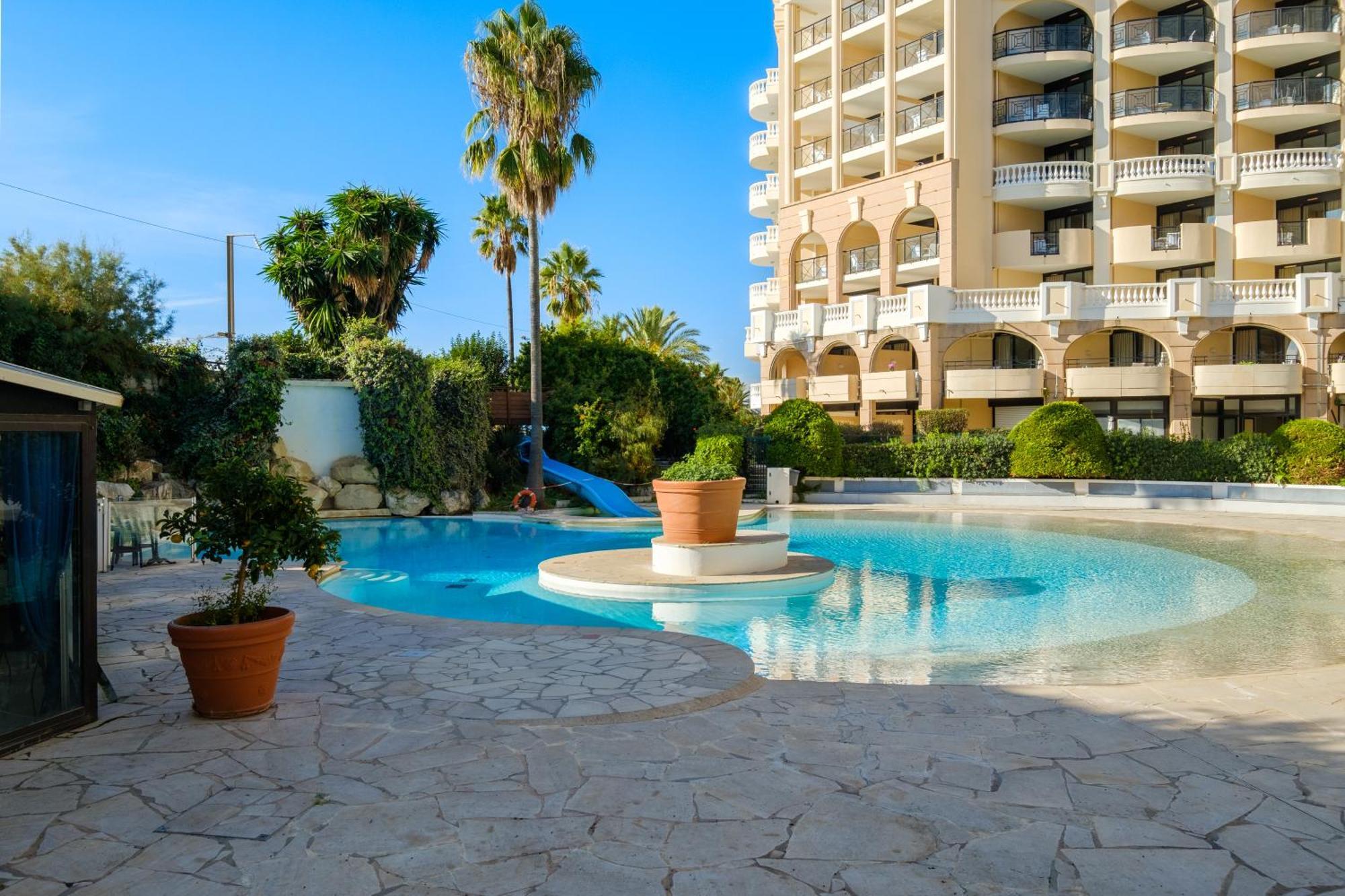 Residhotel Villa Maupassant Кан Екстериор снимка