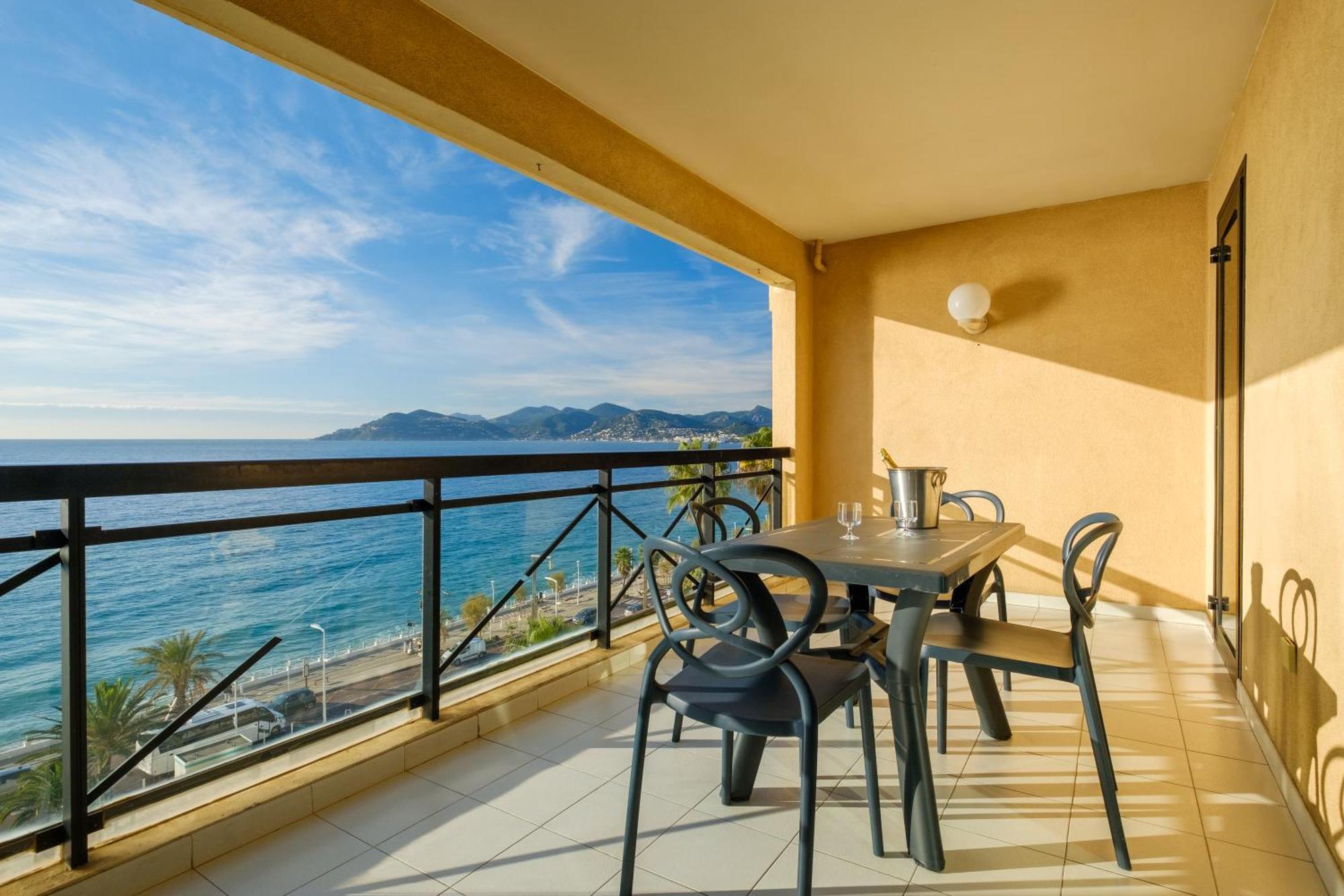 Residhotel Villa Maupassant Кан Екстериор снимка