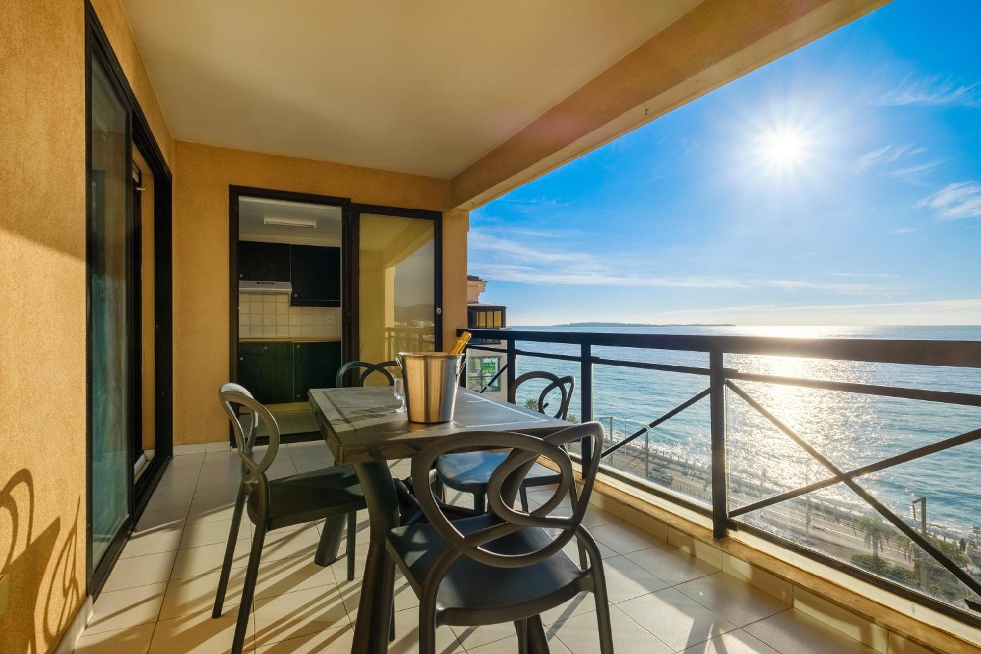 Residhotel Villa Maupassant Кан Екстериор снимка