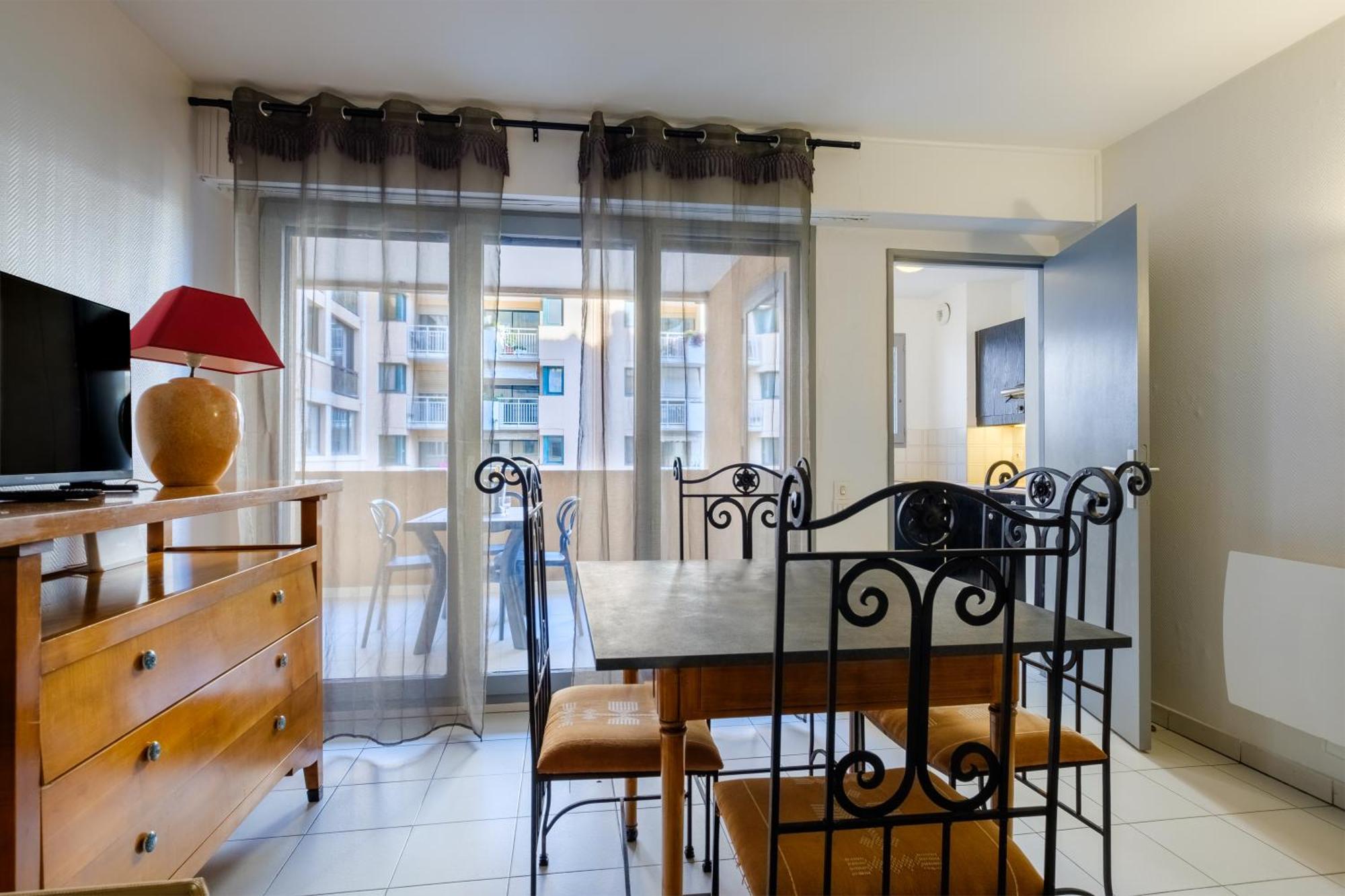 Residhotel Villa Maupassant Кан Екстериор снимка